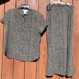 Rena Rowan matching set long skirt and short-sleeve blouse top